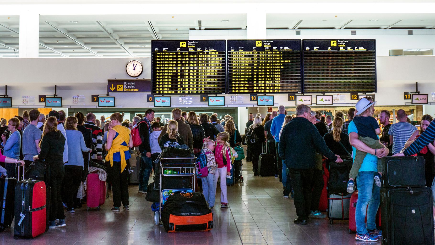 Unite warns of airport delays during next week's half term